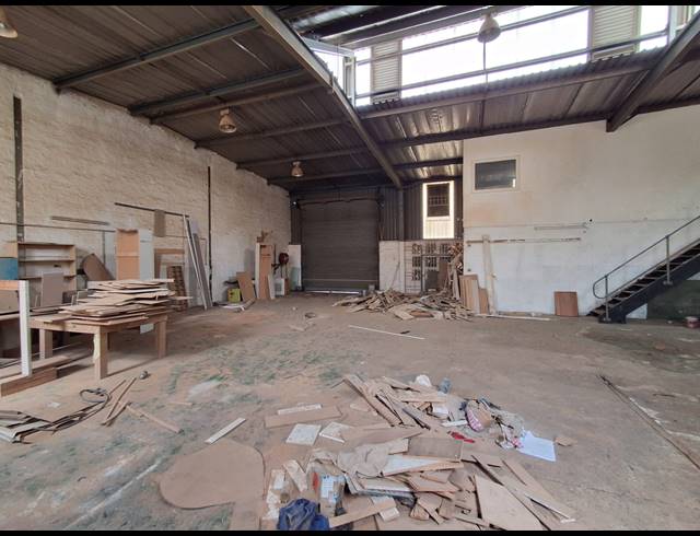 928M² WAREHOUSE TO LET IN DENVER